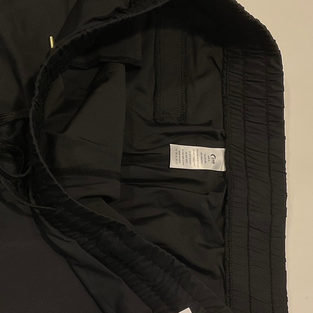 ZYIA Black Everywhere Zipper Jogger Slim tapered fitLow-profile hip pockets XL - Picture 13 of 15